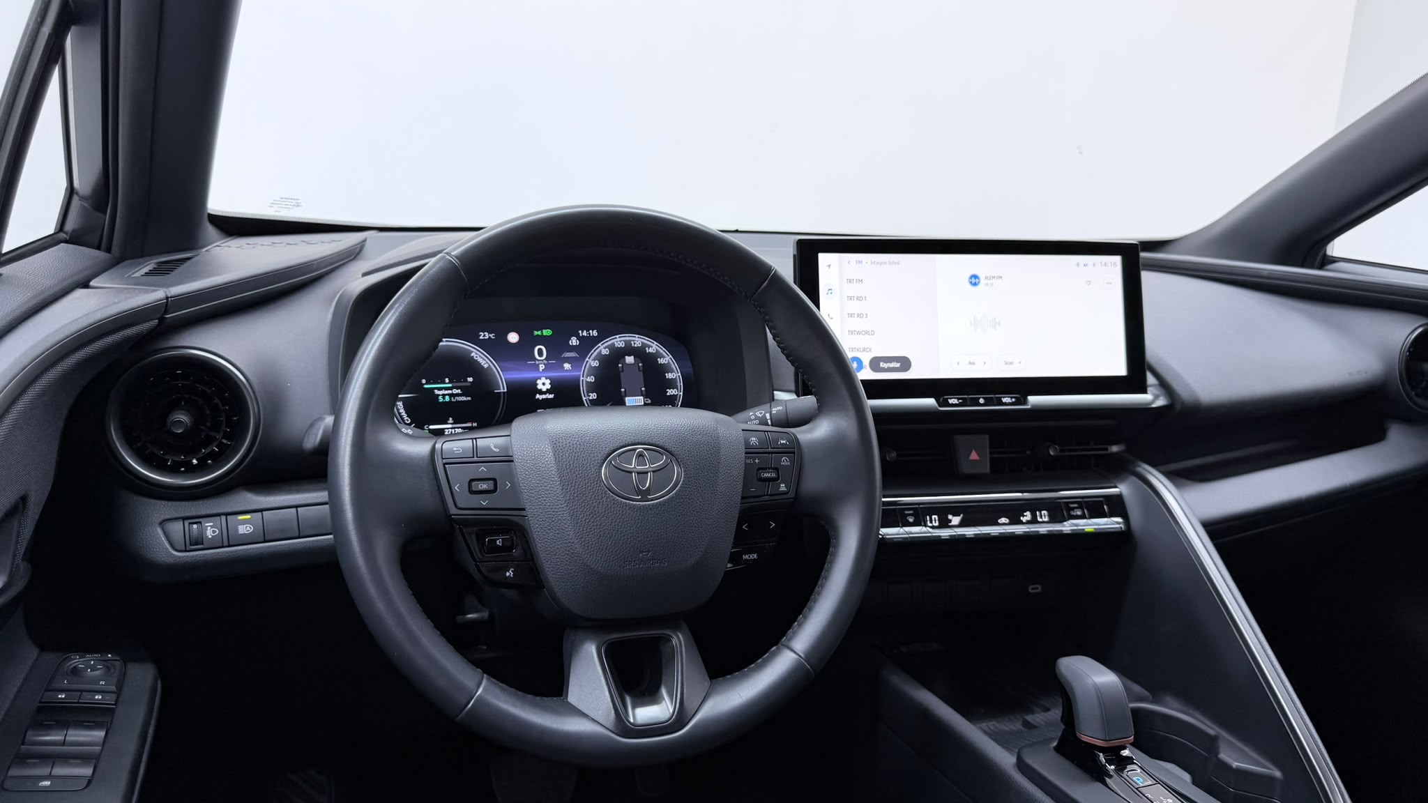 TOYOTA C-HR 17